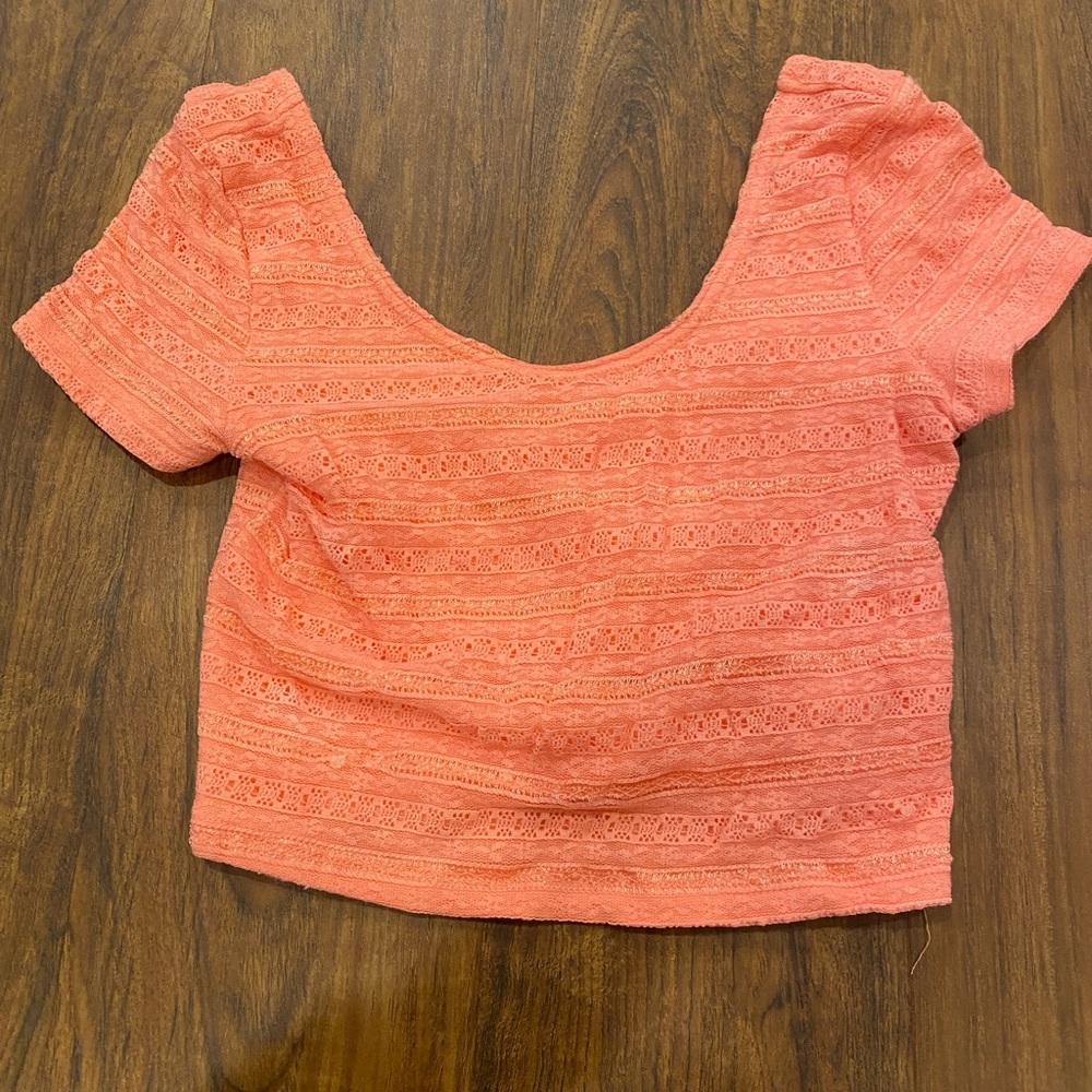 cute peach crop top xs aeropostale